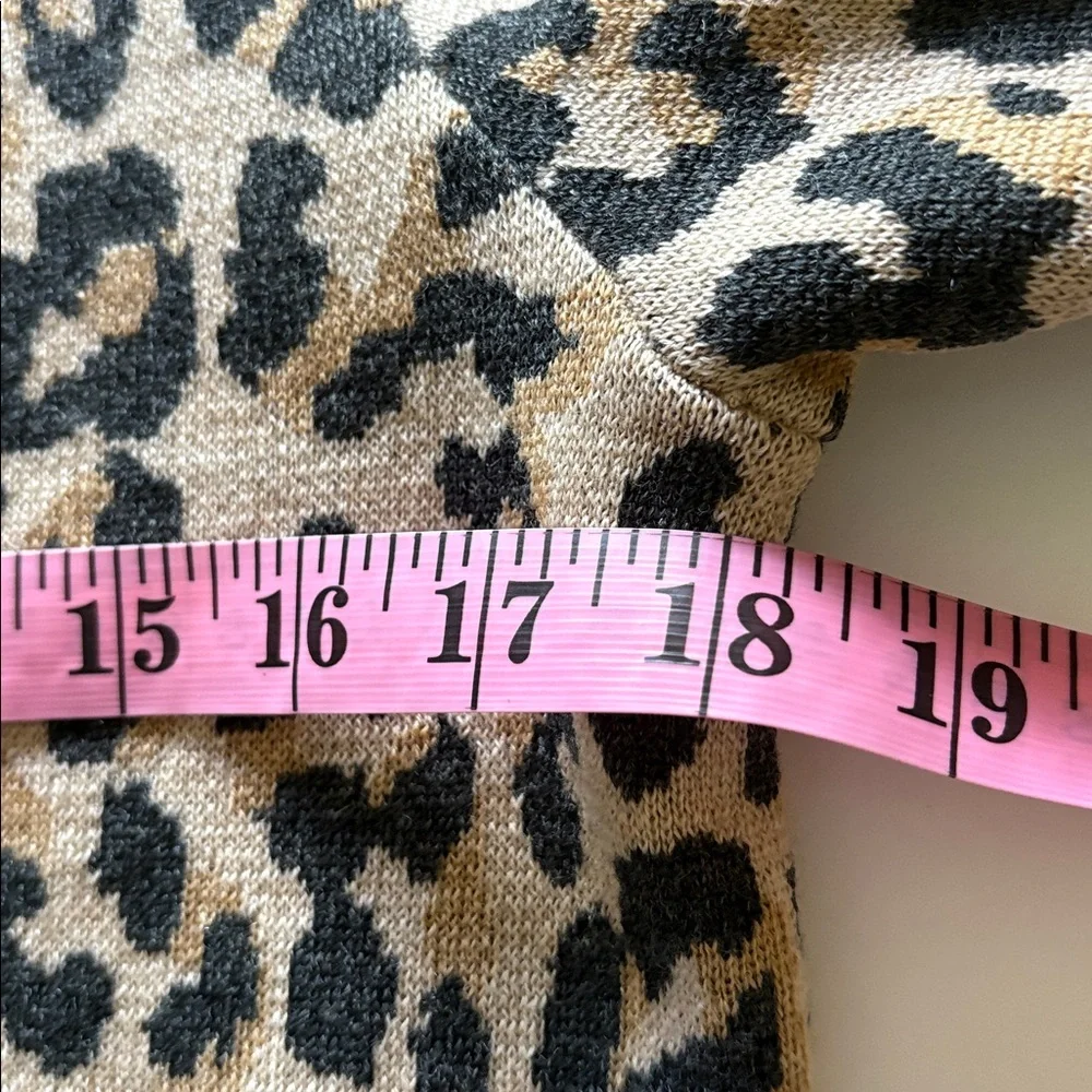 J Crew Leopard Crew Neck Merino Wool Sweater Size Medium